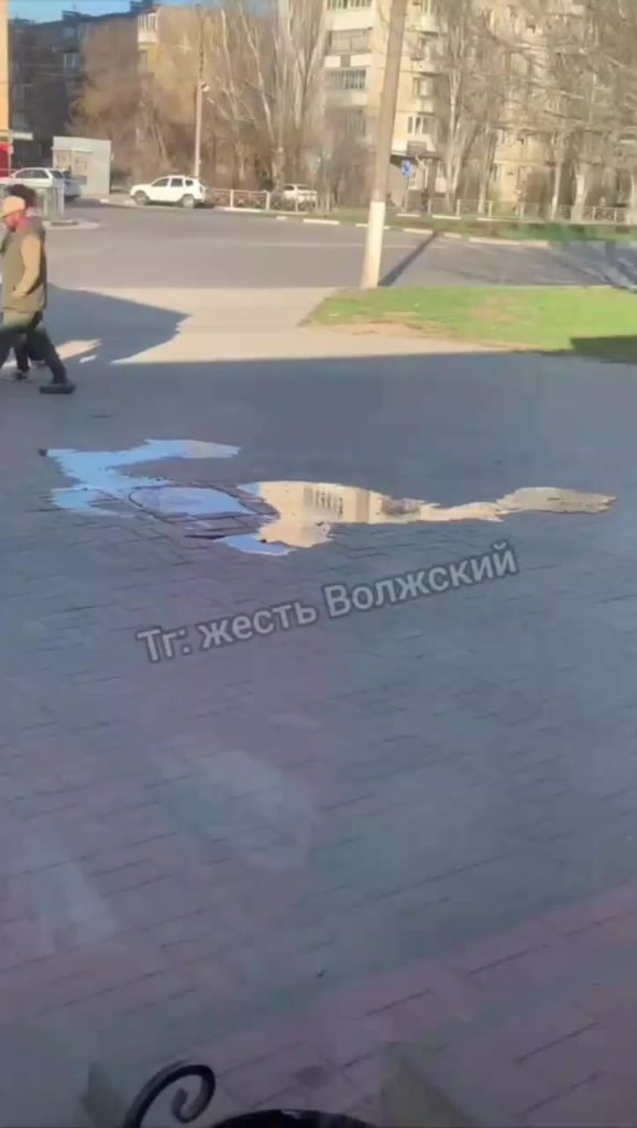 На Центральном рынке Волжского произошёл прорыв канализации