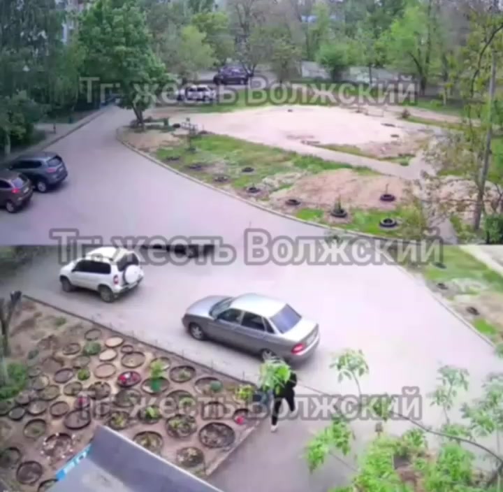 В Волжском мужчина пострадал после замечания вандалам