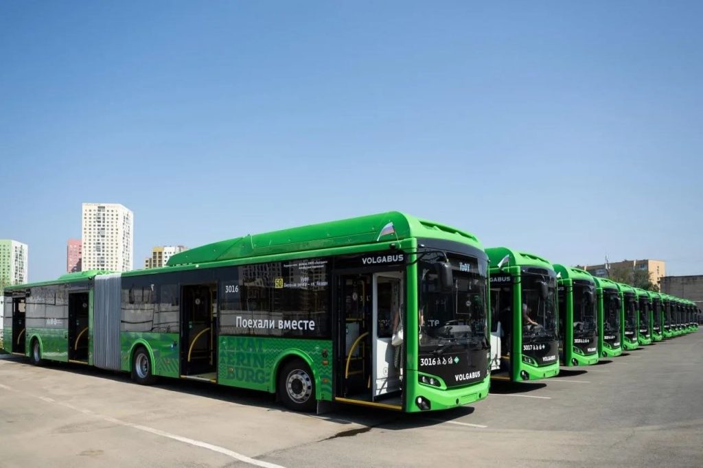 Волжские автобусы вышли на маршруты Екатеринбурга