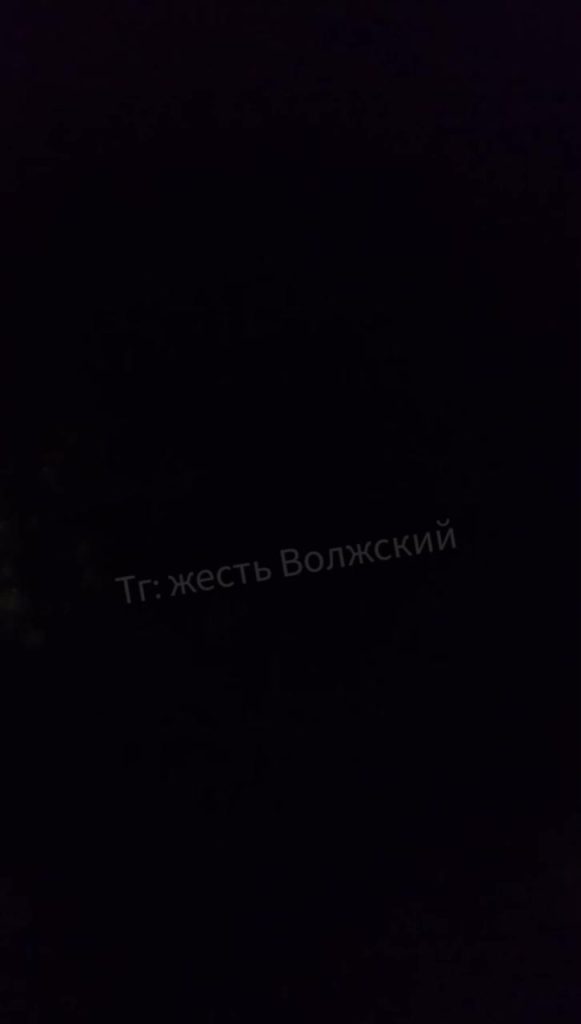 Искрящиеся провода на Карбышева, 50 напугали жителей Волжского