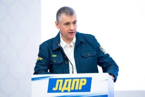 Слуцкий: работающий человек должен иметь возможность купить жилье и машину