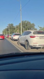 Очередь на заправке в Красной Слободе