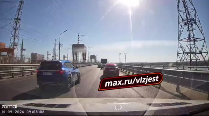 На Волжской ГЭС водитель пошёл на обгон через двойную сплошную