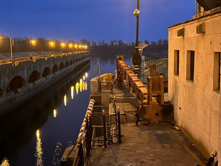 Происшествие на Волго-Донском канале: рабочий получил тяжёлые травмы