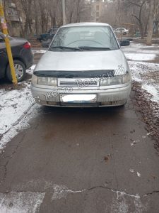 Автомобиль припаркован в неположенном месте на улице Энгельса