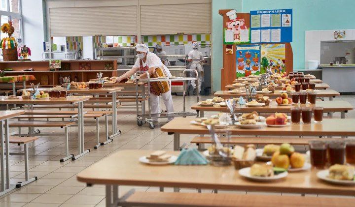 Питание в школах Волжского подорожает с 2026 года