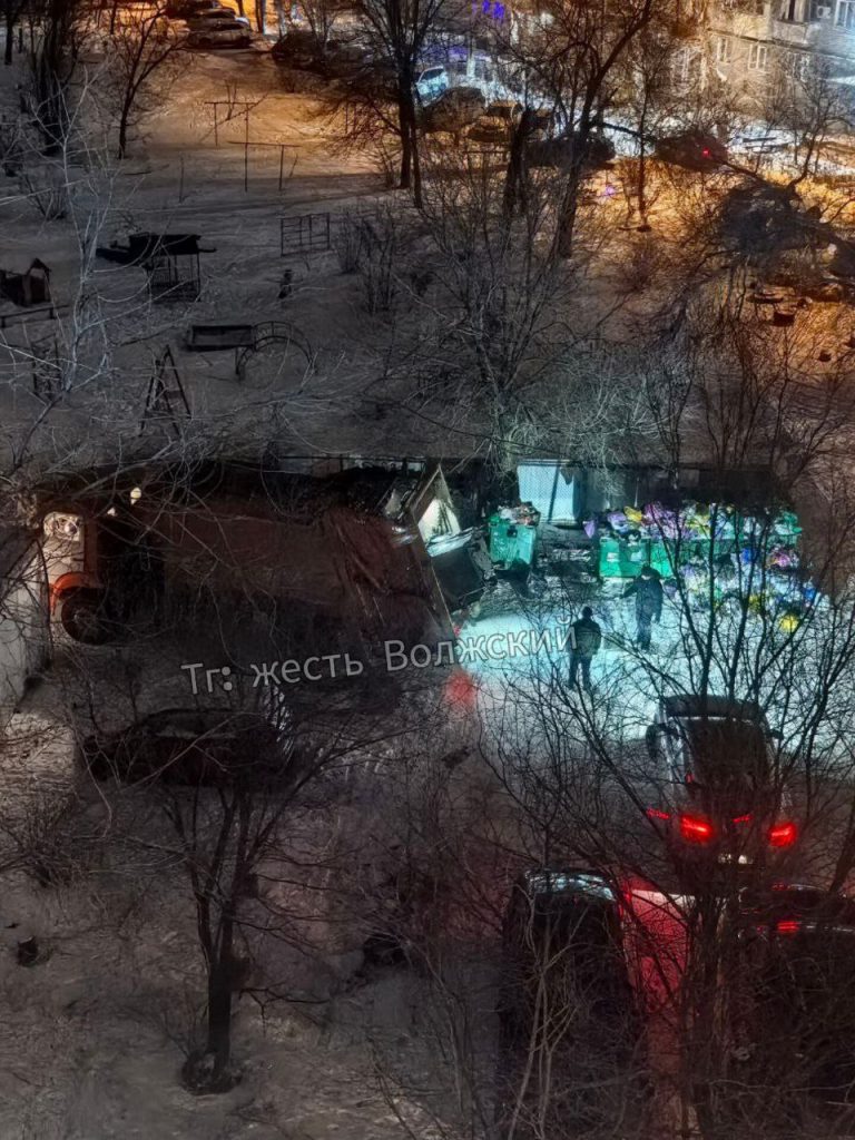 Администрация Волжского отчиталась о ликвидации свалки на контейнерной площадке