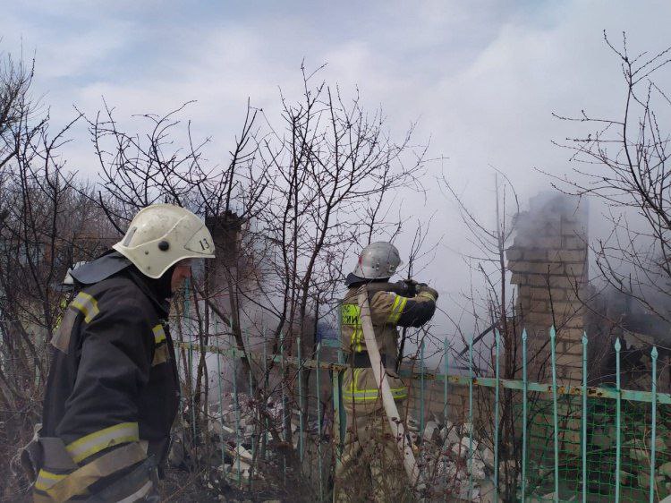 Пожар в Волжском: дом уничтожен из-за нарушений при эксплуатации печи