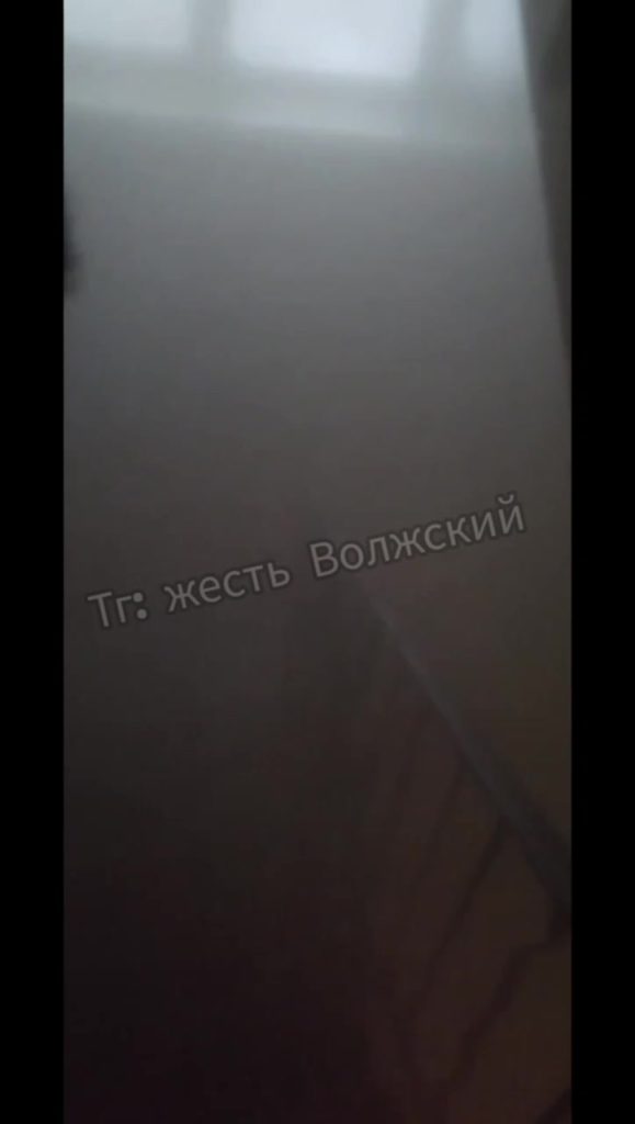 Авария на водопроводе оставила жителей дома на Машиностроителей без воды