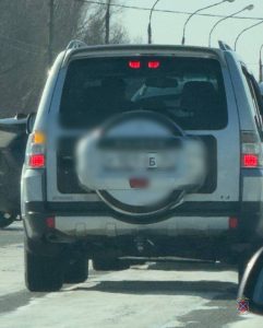 В Волжском задержан водитель с фальшивыми номерами