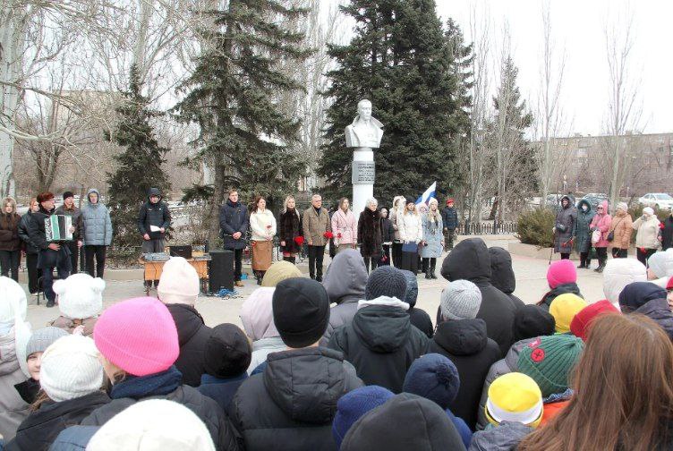В Волжском почтили память генерала Карбышева