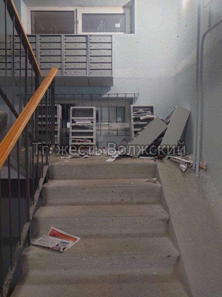 Вандалы повредили почтовые ящики в 28 микрорайоне Волжского