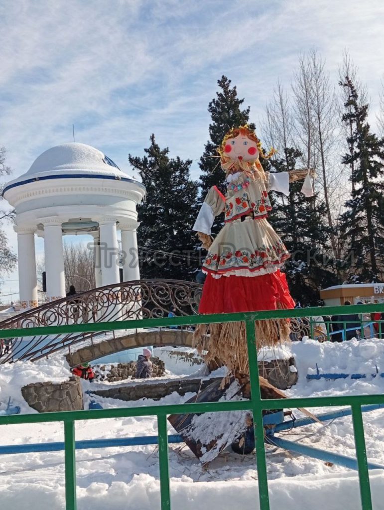 Волжский ярко проводил зиму на масленичных гуляниях