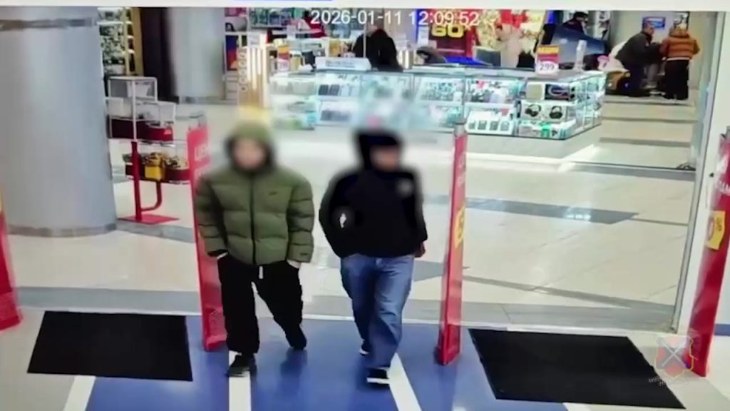 В Волжском задержали подростка, укравшего спортивную одежду на 39 тысяч рублей