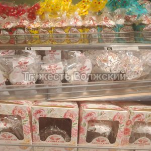 Пасхальные куличи появились в магазинах Волжского задолго до праздника