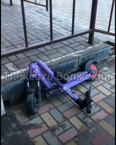 В Волжском испорчен первый электросамокат сезона каршеринга
