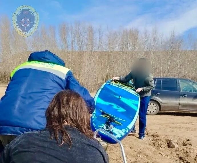 Спасатели Волжского предотвратили трагедию на реке Ахтуба