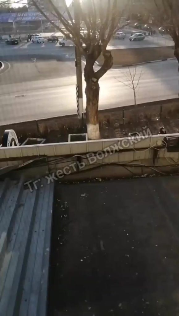 Сигнализация нарушила тишину на улице Ленина в Волжском