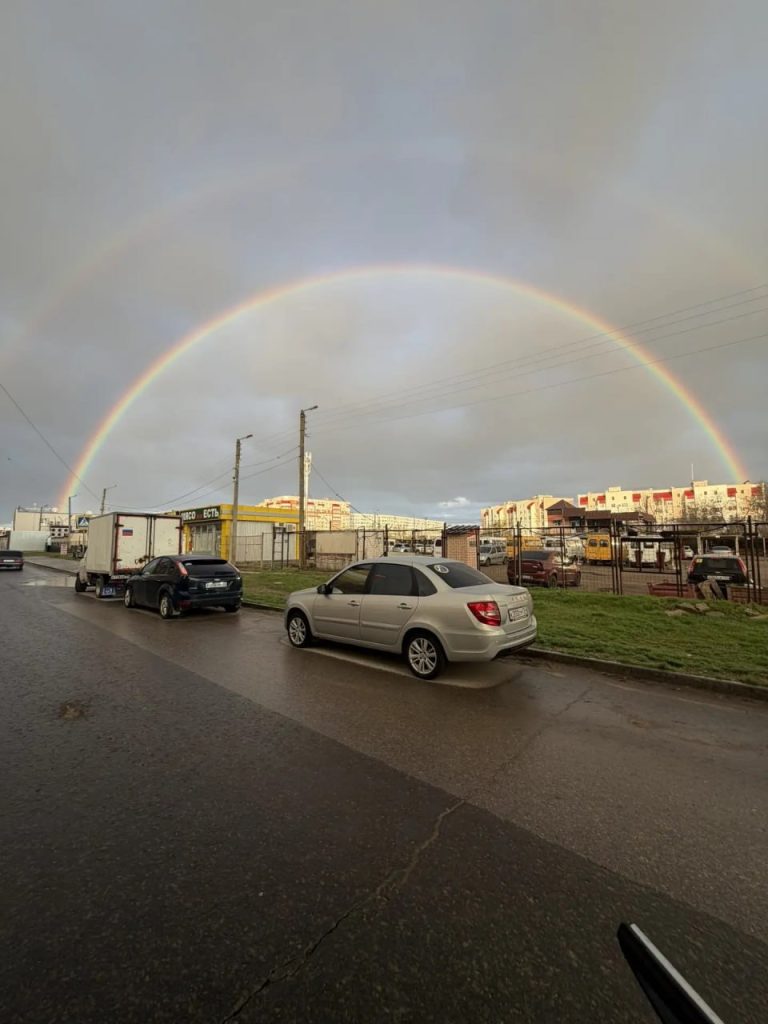 Волжане запечатлели редкое атмосферное явление над городом