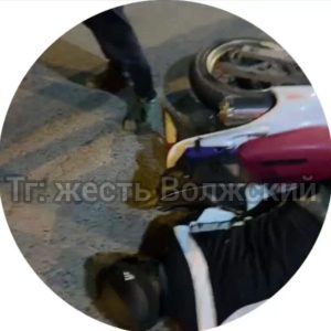 Тяжелая авария с мотоциклистом на перекрестке у «Идеи»