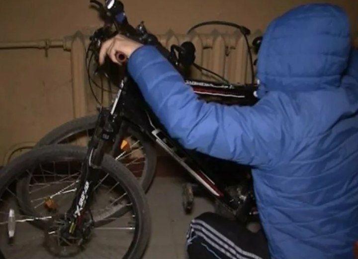 В Волжском подросток задержан за кражу велосипеда