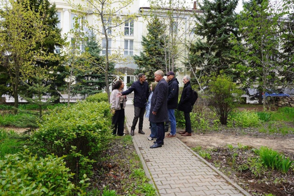 В Волжском началась подготовка к благоустройству двух общественных пространств