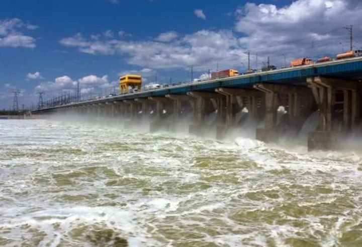 Волжская ГЭС вышла на пик сбросов: 26 000 кубометров воды в секунду