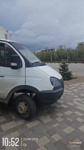 Автомобилист устроил опасный заезд по пешеходной зоне у ЦУМа