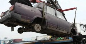 В Волжском началась очистка дворов от бесхозных автомобилей