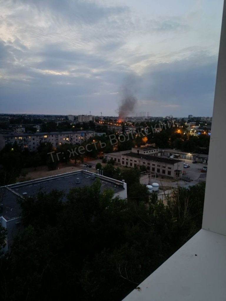 Жители Волжского сообщают о возгорании в районе Акраса