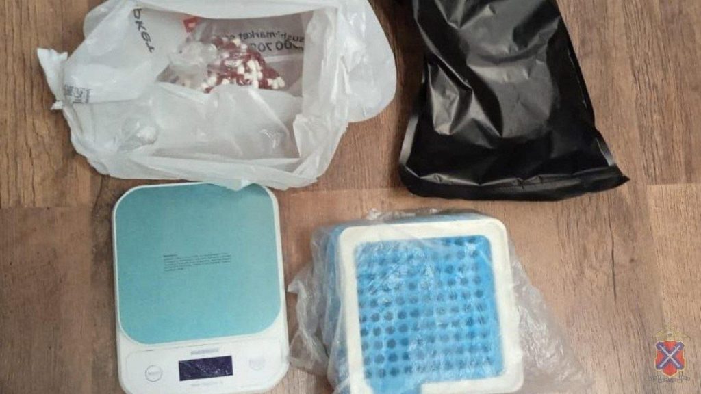 В Волжском задержали фасовщицу наркотиков из Екатеринбурга